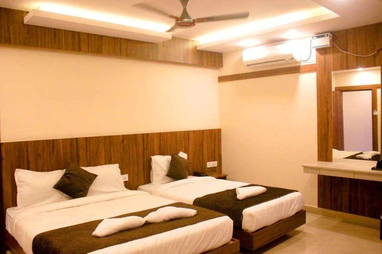 Hotel Sakura Inn Hosūr Extérieur photo